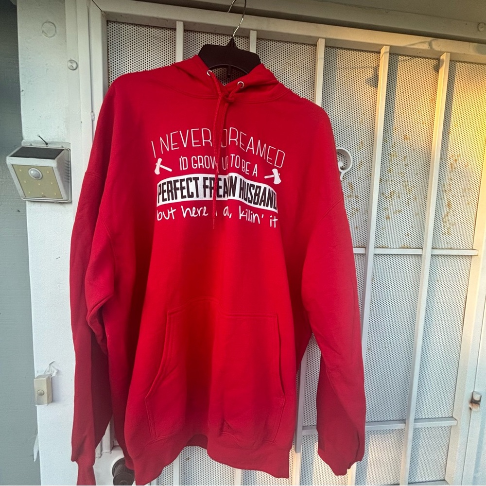 Port & Co mens 2XL Drawstring Hoodie Sweatshirt red  Perfect Freaking Husband